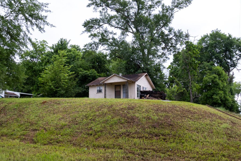 The Arlin Hays Tiny Home in San Augustine - A big hill for a little house.